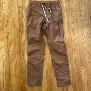 Vuori sz S ripstop pant clay brown color great pre owned condition
